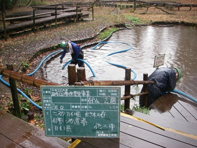 池の掃除（しゅん渫）